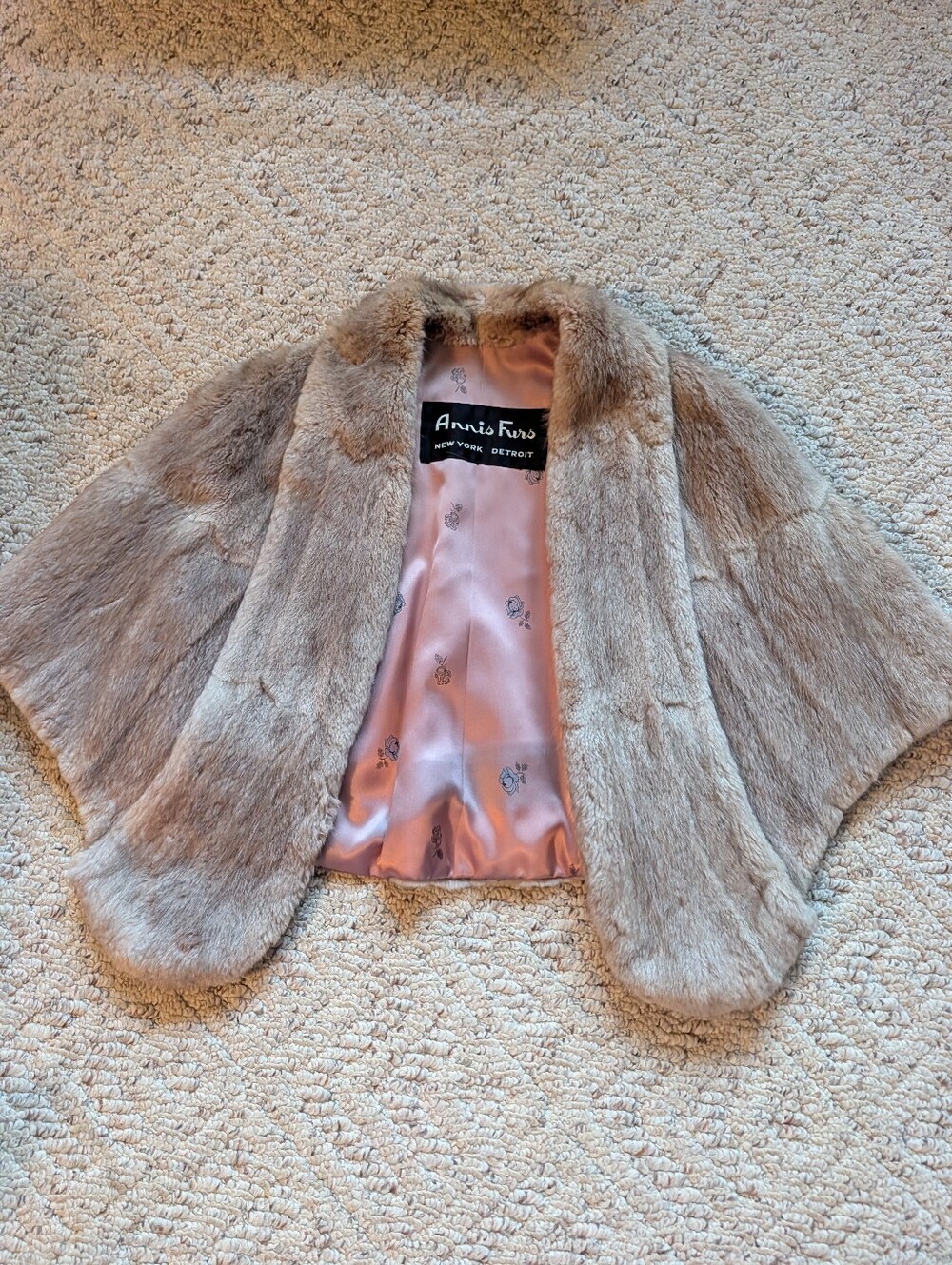 Vintage 50-60s Blonde Mink Fur Cape Stole Wrap Silk Old Hollywood Glam Luxury